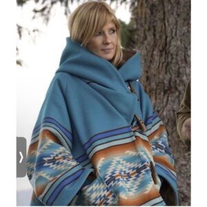 Beth Dutton poncho